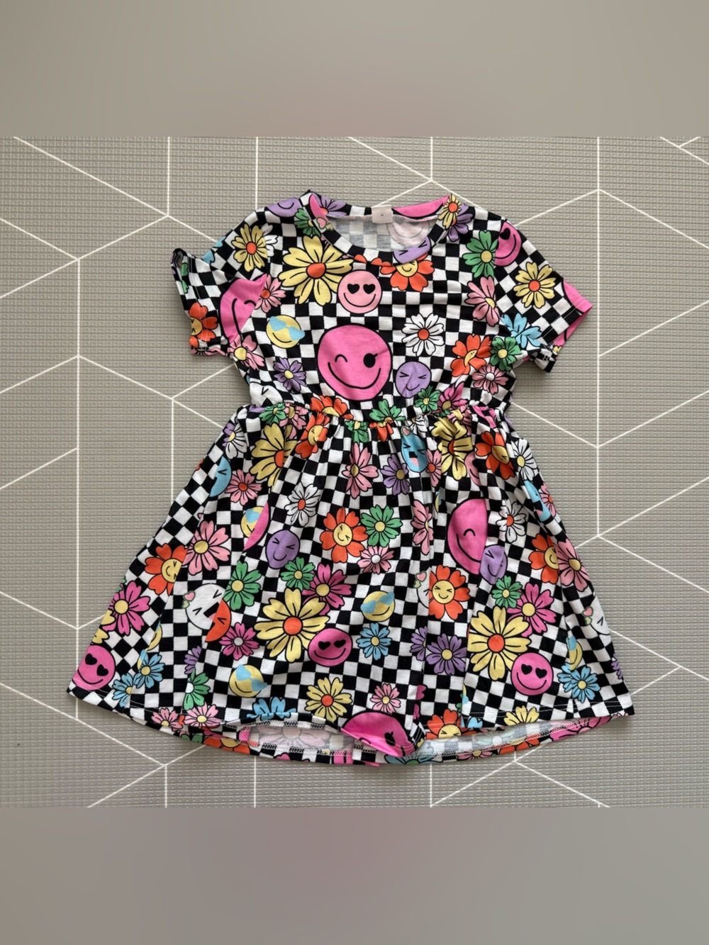 Checkered black & white short sleeve play dress•••Pink & colorful happy faces,5T